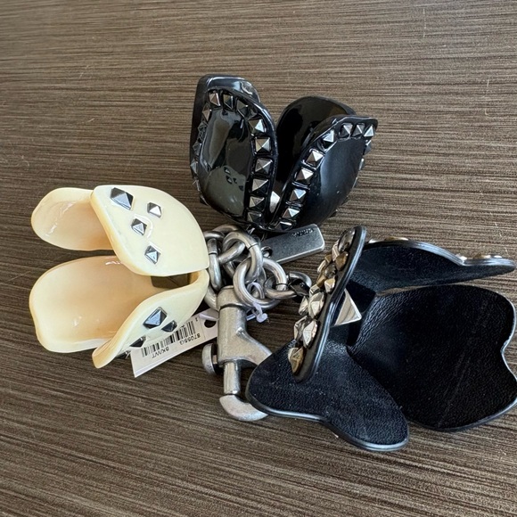 Coach Tea Rose Studded Bag Charm (Cream/White) NWT - Picture 10 of 12